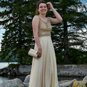 Meet your Posher, Aglaé